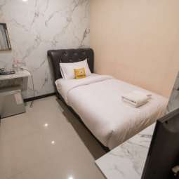 SINGLE STANDARD ROOM (S) SINGLE STANDARD ROOM (S)