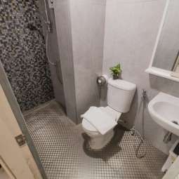 SINGLE STANDARD ROOM (S) SINGLE STANDARD ROOM (S)