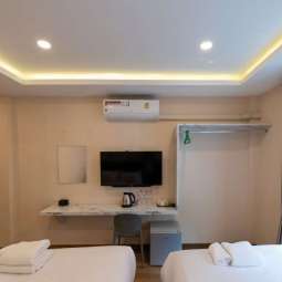 TRIPLE SUPERIOR ROOM (XXL) TRIPLE SUPERIOR ROOM (XXL)