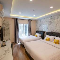 TRIPLE SUPERIOR ROOM (XXL) TRIPLE SUPERIOR ROOM (XXL)