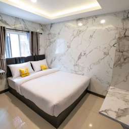 DOUBLE SUPERIOR ROOM (L) DOUBLE SUPERIOR ROOM (L)