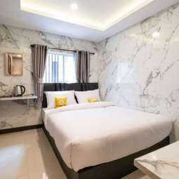 DOUBLE SUPERIOR ROOM (L) DOUBLE SUPERIOR ROOM (L)