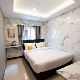 DOUBLE SUPERIOR ROOM (L) DOUBLE SUPERIOR ROOM (L)